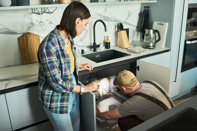 plumber_kitchen 900x600